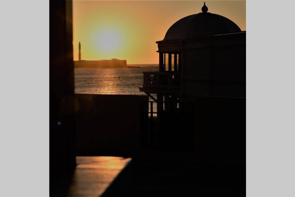 Esencia de Cádiz Entre la Viña y el mercado Esterno foto