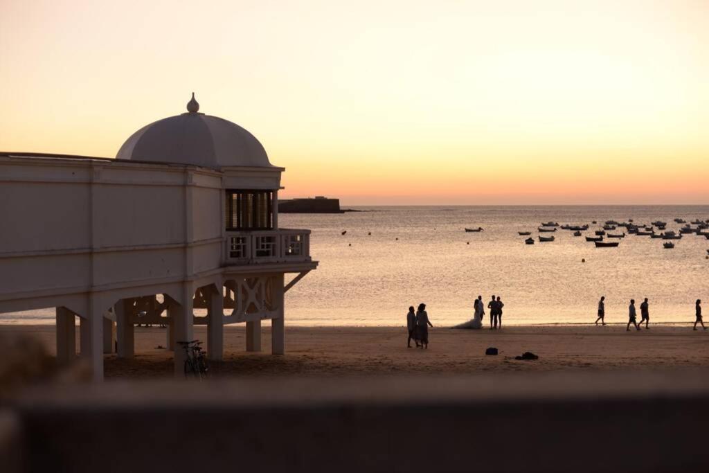 Esencia de Cádiz Entre la Viña y el mercado Esterno foto